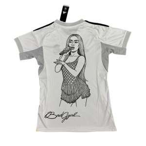 Madrid x Bad Gyal camiseta
